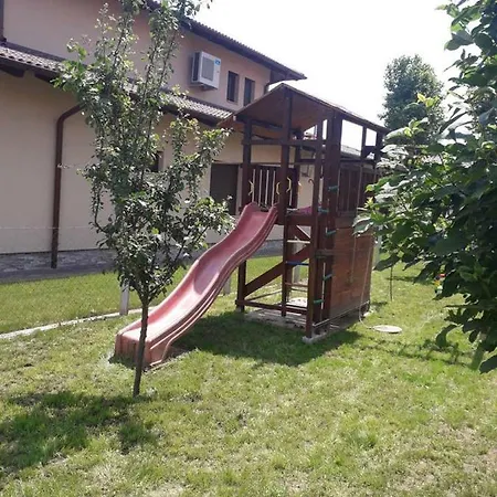Puskás Apartmanház *